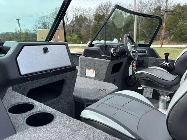 Slide: The Image of Lund 1875 Impact XS Sport 2025 - 10