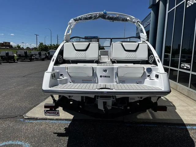 Slide: The Image of Yamaha 252S 2025 - 11