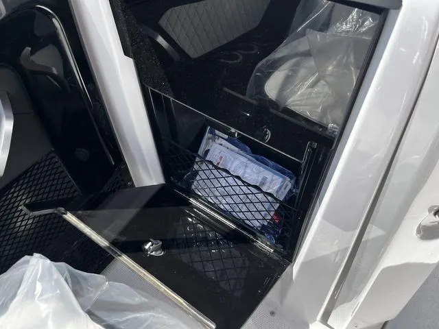 Slide: The Image of Yamaha 252S 2025 - 20