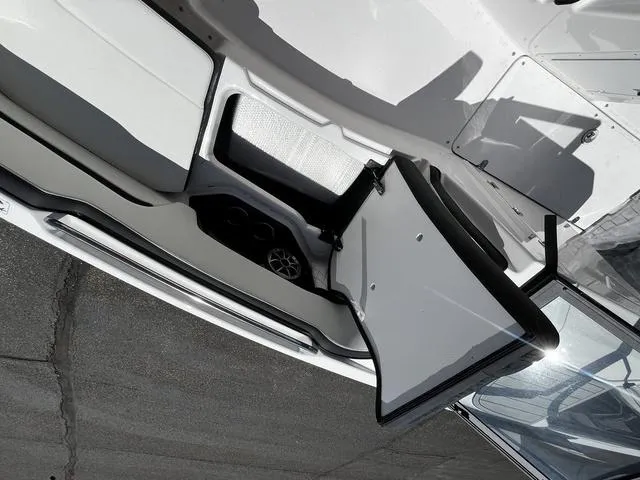 Slide: The Image of Yamaha 252S 2025 - 27