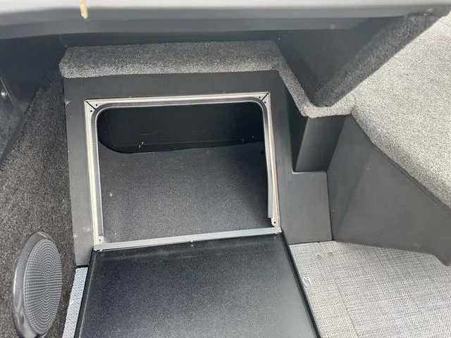 Slide: The Image of Alumacraft 185X Competitor Sport FSX LUX 2025 - 15