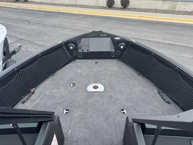 Slide: The Image of Alumacraft 185X Competitor Sport FSX LUX 2025 - 19