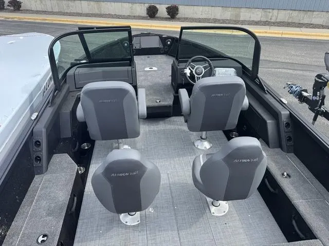 Slide: The Image of Alumacraft 185X Competitor Sport FSX LUX 2025 - 3