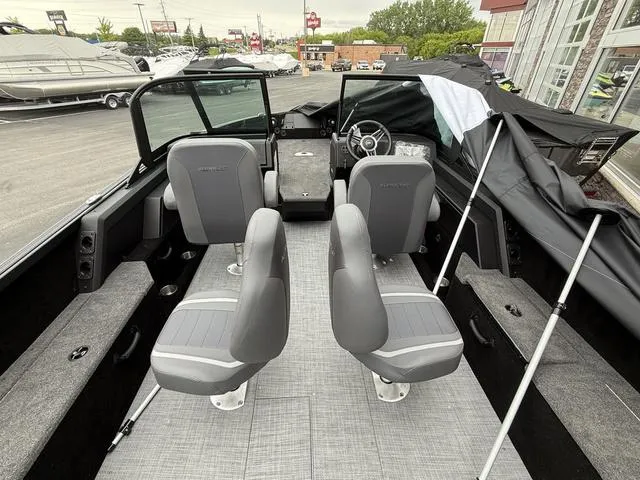 Slide: The Image of Alumacraft Competitor 205X Sport 2025 - 18