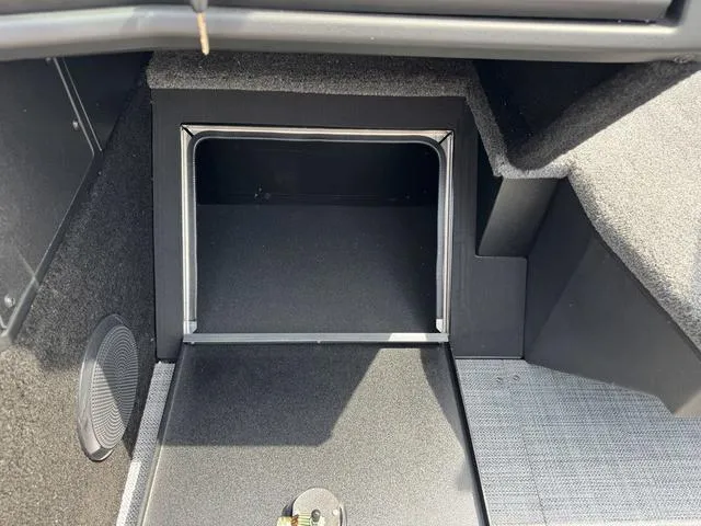 Slide: The Image of Alumacraft Trophy 185X Sport Rotax S 2025 - 16