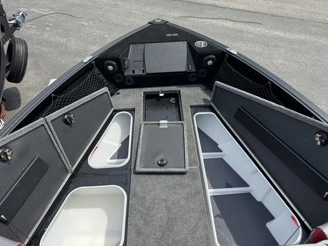 Slide: The Image of Alumacraft Trophy 185X Sport Rotax S 2025 - 21