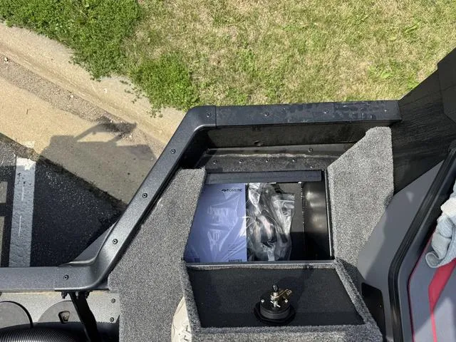 Slide: The Image of Alumacraft Trophy 185X Sport Rotax S 2025 - 4