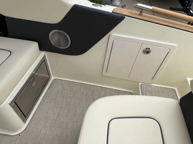 Slide: The Image of Chris-Craft Sportster 28 2026 - 13