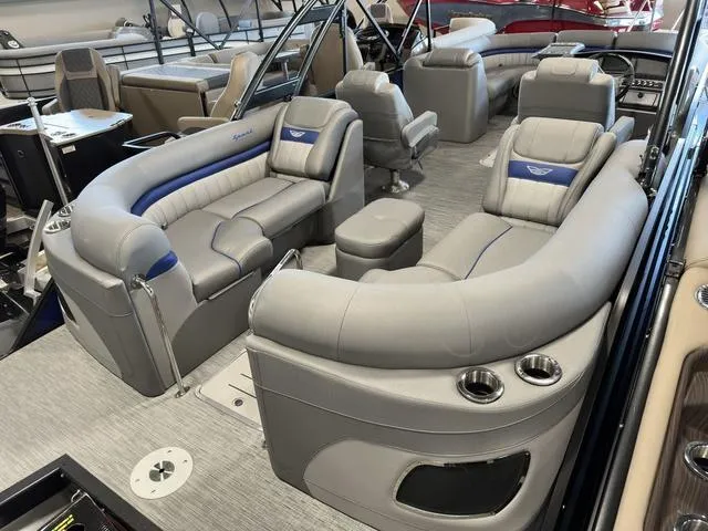 Slide: The Image of Bennington 24LX SPS Sport Arch Tri-Toon Pontoon 2023 - 19