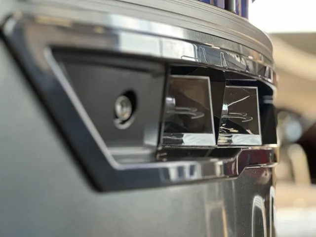 Slide: The Image of Bennington 24LX SPS Sport Arch Tri-Toon Pontoon 2023 - 53