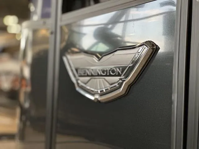 Slide: The Image of Bennington 24LX SPS Sport Arch Tri-Toon Pontoon 2023 - 54