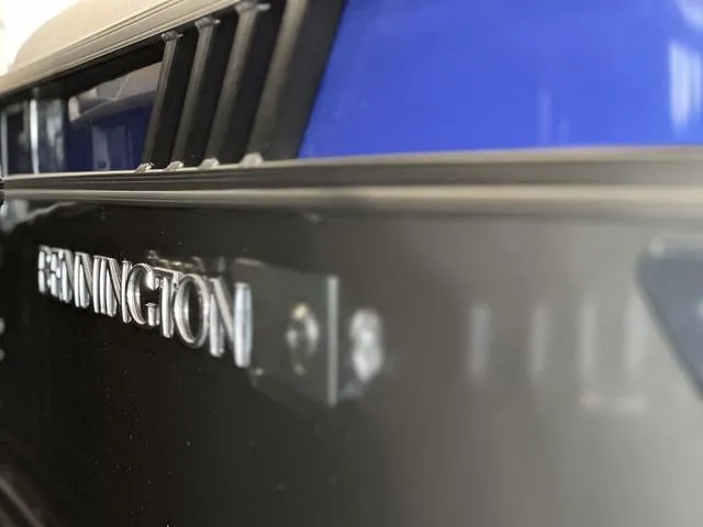 Slide: The Image of Bennington 24LX SPS Sport Arch Tri-Toon Pontoon 2023 - 57