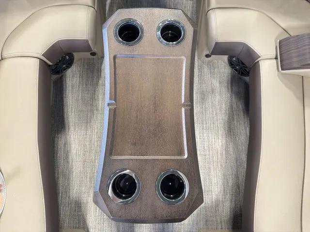 Slide: The Image of Bennington 23 RSR SPS Tritoon Pontoon 2025 - 13