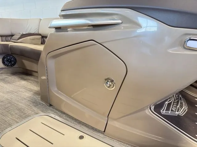Slide: The Image of Bennington 23 RSR SPS Tritoon Pontoon 2025 - 14