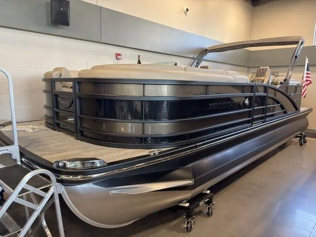 Slide: The Image of Bennington 23 RSR SPS Tritoon Pontoon 2025 - 2