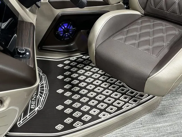 Slide: The Image of Bennington 23 RSR SPS Tritoon Pontoon 2025 - 25