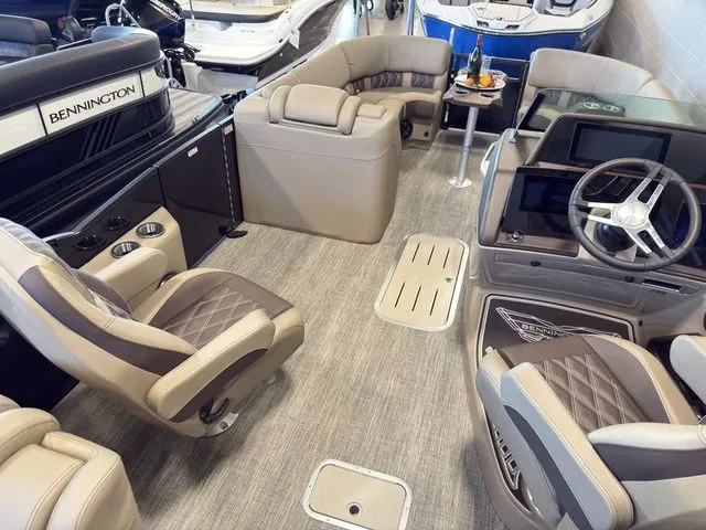 Slide: The Image of Bennington 23 RSR SPS Tritoon Pontoon 2025 - 29