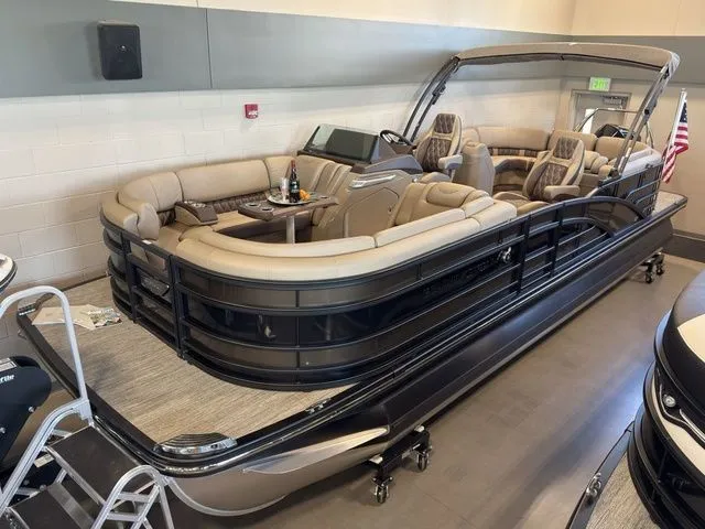 Slide: The Image of Bennington 23 RSR SPS Tritoon Pontoon 2025 - 3