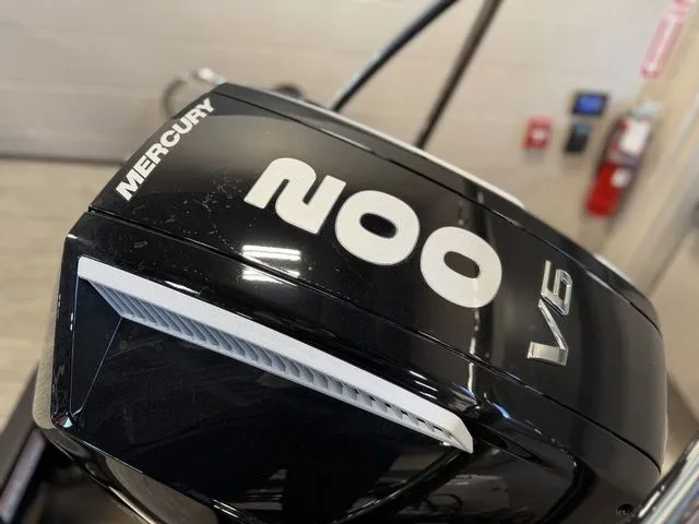 Slide: The Image of Bennington 23 RSR SPS Tritoon Pontoon 2025 - 40