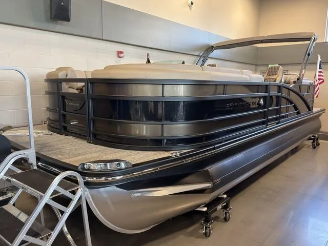 Slide: The Image of Bennington 23 RSR SPS Tritoon Pontoon 2025 - 44