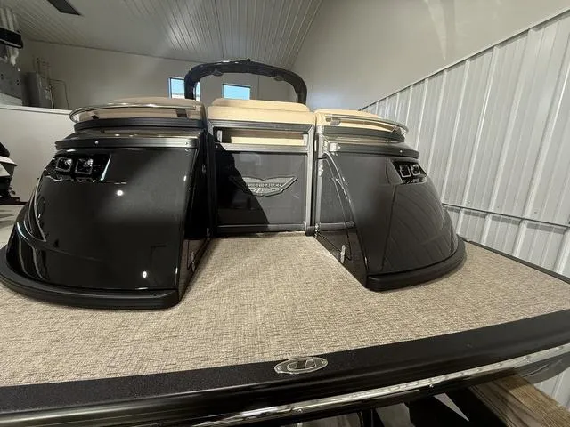 Slide: The Image of Bennington 25QFB ESP Tri-Toon Pontoon 2025 - 10