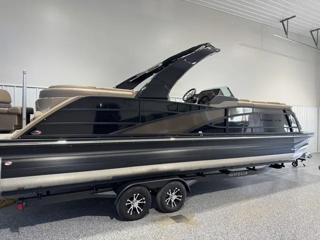 Slide: The Image of Bennington 25QFB ESP Tri-Toon Pontoon 2025 - 3