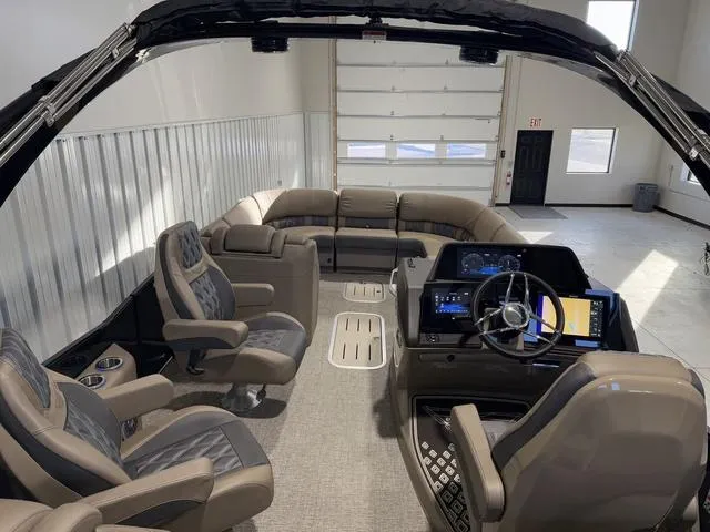 Slide: The Image of Bennington 25QFB ESP Tri-Toon Pontoon 2025 - 42