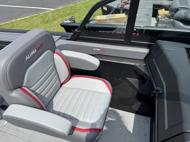 Slide: The Image of Alumacraft Trophy 185X Sport Rotax S 2025 - 14