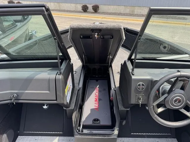 Slide: The Image of Alumacraft Trophy 185X Sport Rotax S 2025 - 19