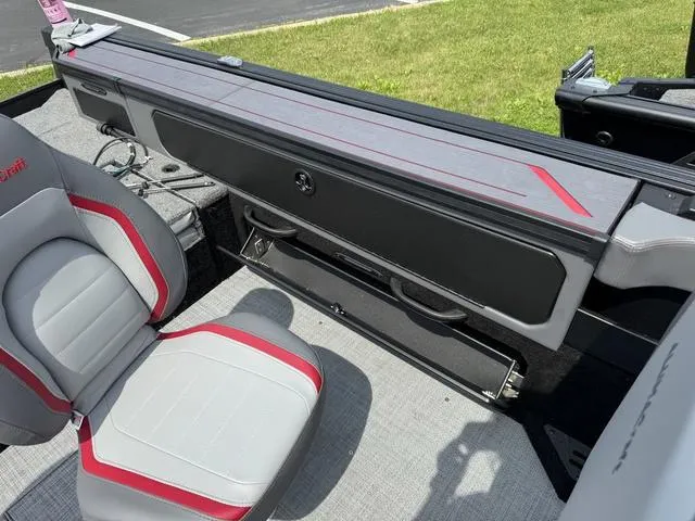 Slide: The Image of Alumacraft Trophy 185X Sport Rotax S 2025 - 7