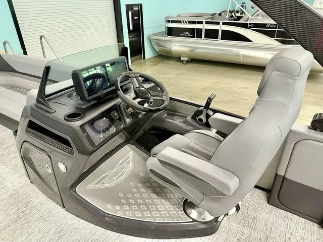 Slide: The Image of Bennington M Swingback 24 MSB 2025 - 13