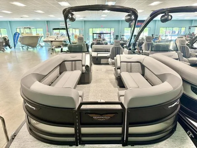 Slide: The Image of Bennington M Swingback 24 MSB 2025 - 4