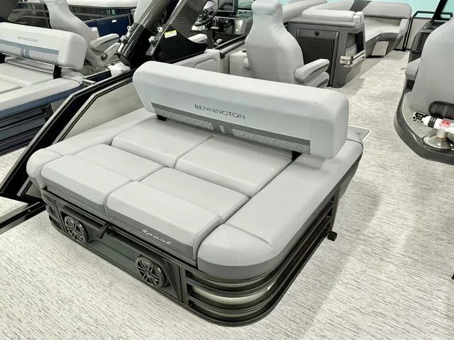 Slide: The Image of Bennington M Swingback 24 MSB 2025 - 7