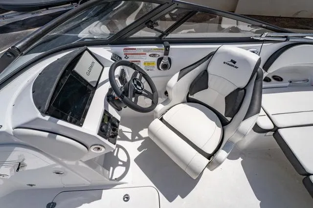 Slide: The Image of Stingray 211 DC 2025 - 11