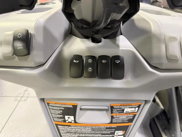 Slide: The Image of Sea-Doo Switch™ Cruise Limited 21 - 230 Hp Painted 2025 - 36