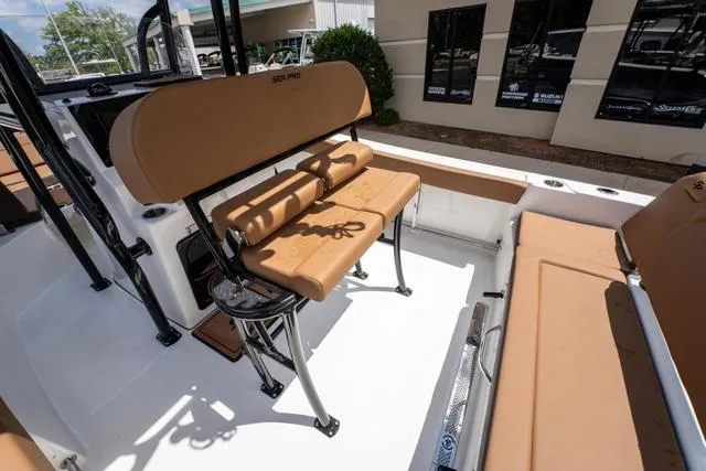 Slide: The Image of Sea Pro 225FLX 2025 - 9