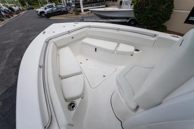 Slide: The Image of Sea Pro 242 Center Console 2025 - 13