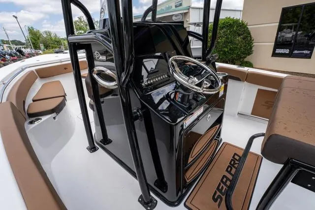 Slide: The Image of Sea Pro 222 Center Console 2025 - 11