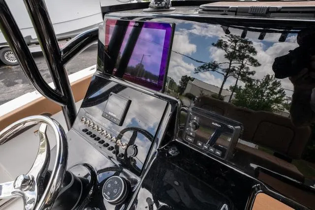 Slide: The Image of Sea Pro 222 Center Console 2025 - 15