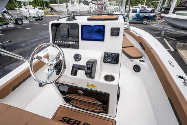Slide: The Image of Sea Pro 202 Center Console 2025 - 13