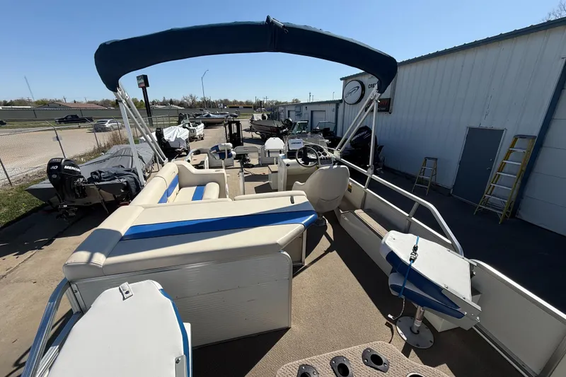 Slide: The Image of Suncruiser Bimini 214 2006 - 8