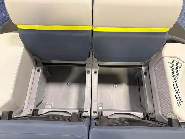 Slide: The Image of Sea-Doo Switch™ Cruise Limited 21 - 230 Hp Painted 2025 - 25