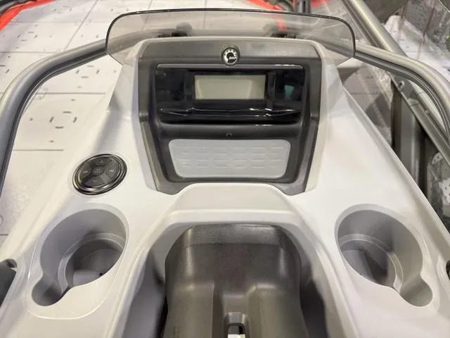 Slide: The Image of Sea-Doo Switch™ Cruise Limited 21 - 230 Hp Painted 2025 - 39