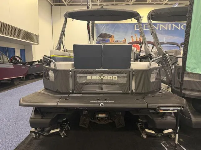 Slide: The Image of Sea-Doo Switch™ Cruise Limited 21 - 230 Hp Painted 2025 - 4