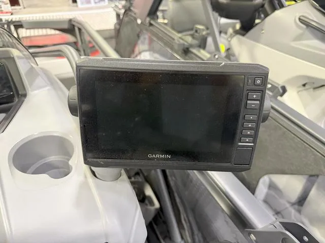 Slide: The Image of Sea-Doo Switch™ Cruise Limited 21 - 230 Hp Painted 2025 - 41