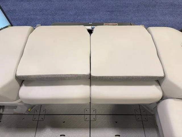 Slide: The Image of Sea-Doo Switch™ Cruise Limited 21 - 230 Hp Painted 2025 - 47