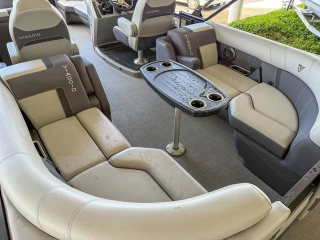 Slide: The Image of Viaggio By Misty Harbor Z22U Tri-Toon (27" Tubes) 2025 - 16