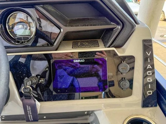 Slide: The Image of Viaggio By Misty Harbor Z22U Tri-Toon (27" Tubes) 2025 - 23