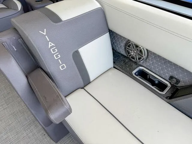 Slide: The Image of Viaggio By Misty Harbor Z22U Tri-Toon (27" Tubes) 2025 - 9