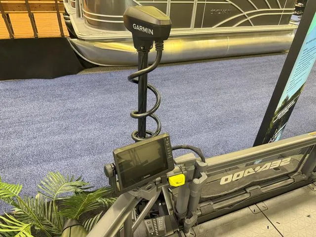 Slide: The Image of 2025 Sea-Doo Switch™ Fish 18 with Garmin navigation system on display. - 23
